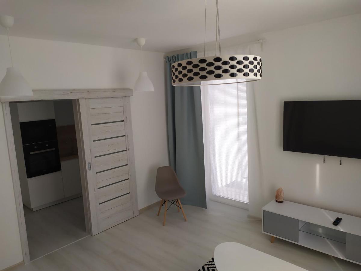 Apartman TILL Galanta Exteriör bild